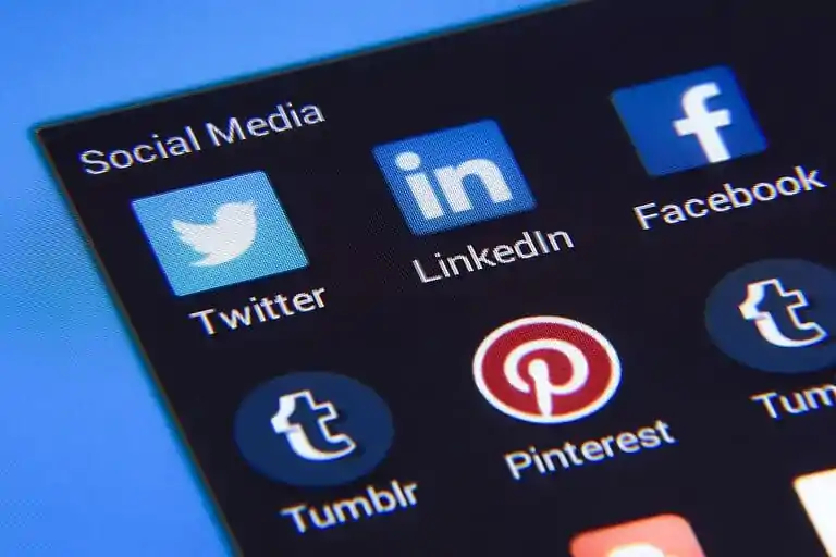 Read more about the article 10 Success Factors in E-Business